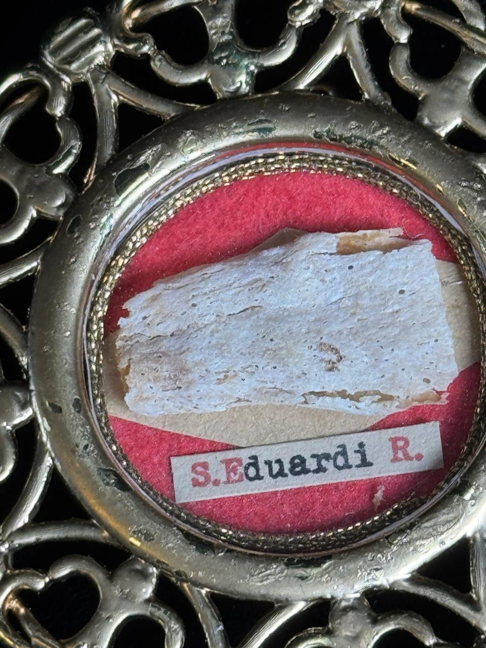 Authentic 1st Class Relic of Saint Edward the Confessor (S. Eduardi R.)