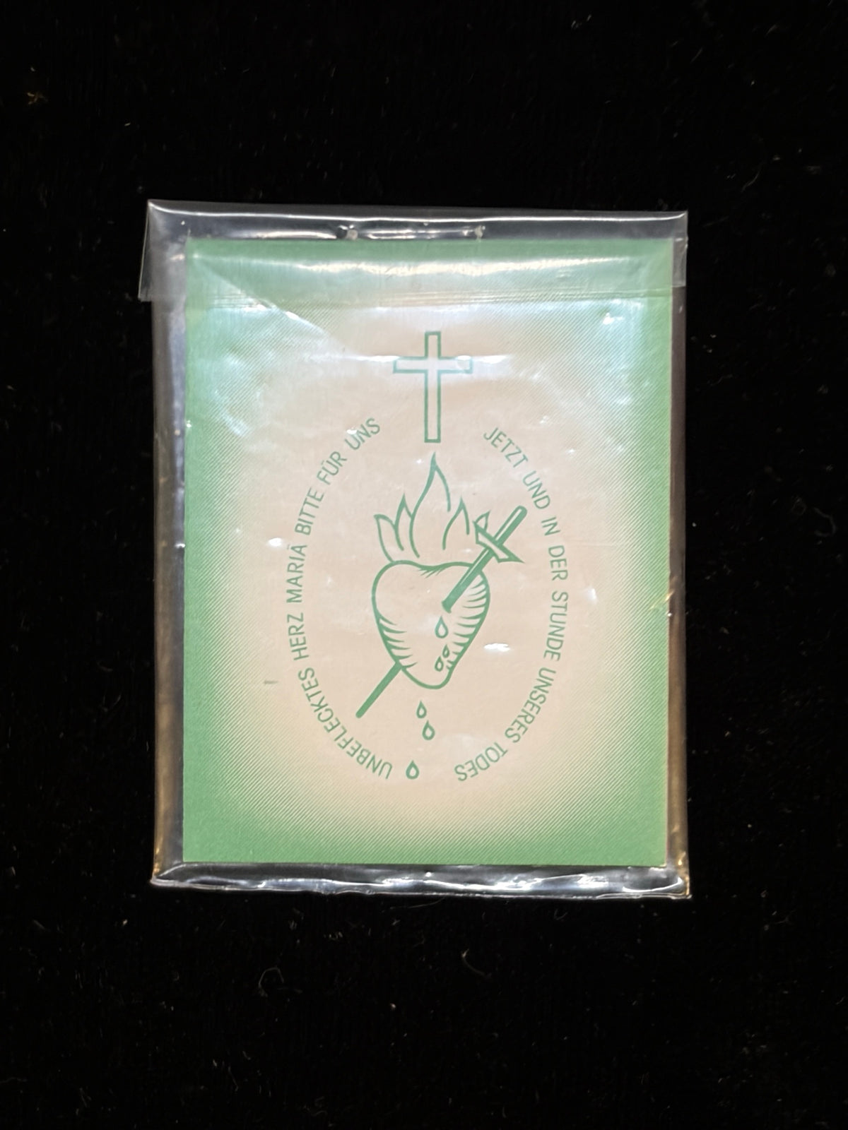 Reverse of German Green Scapular with cross, Immaculate Heart pierced by a sword and prayer Unbeflecktes Herz Mariae bitte fuer uns