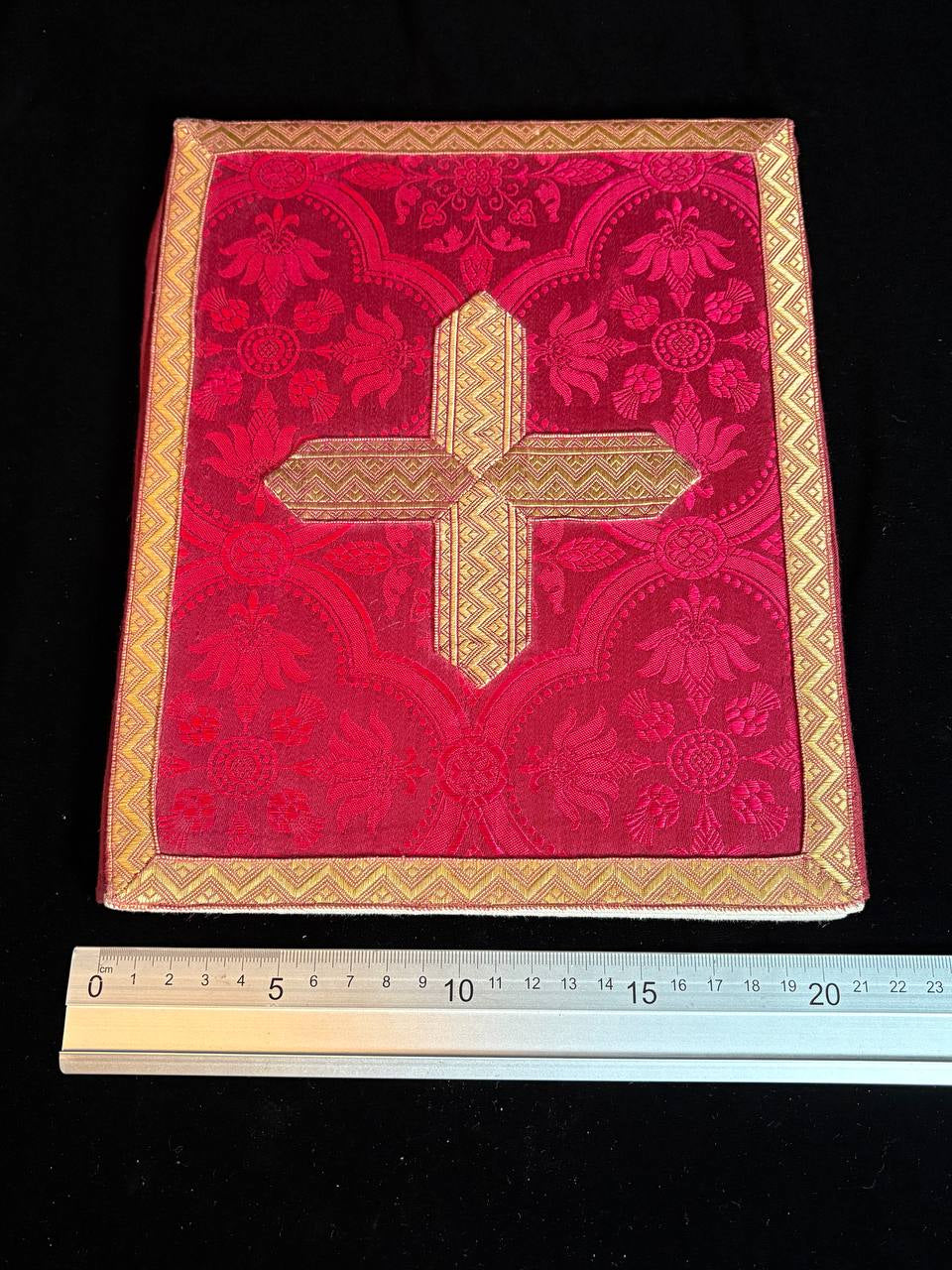 Liturgical burse