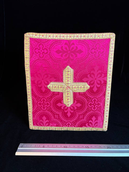 Liturgical burse