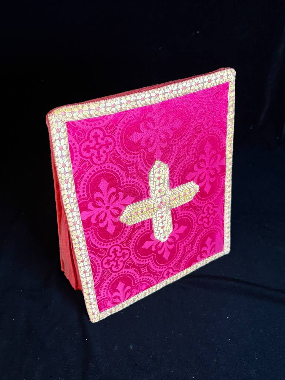 Liturgical burse