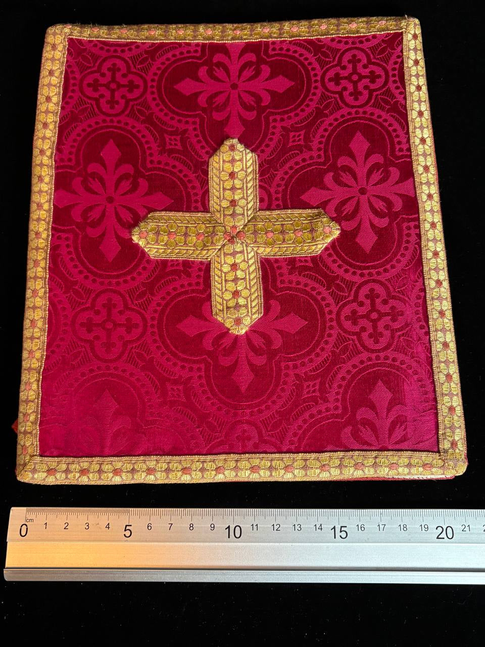 Liturgical burse