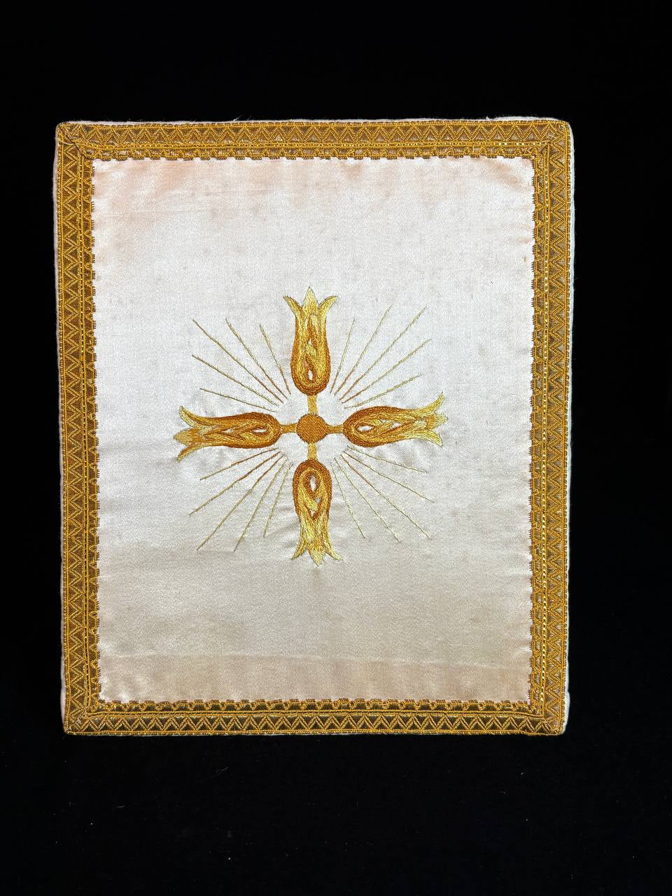 Liturgical burse with gold metallic embroidery