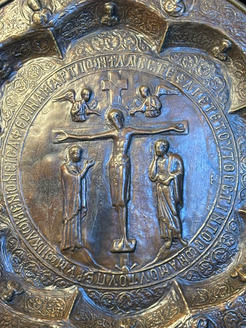 Monumental Gothic Brass Charger with Crucifixion  Ecclesiastical Art – Early Gothic Tradition (14th–15th Century, Attributed)