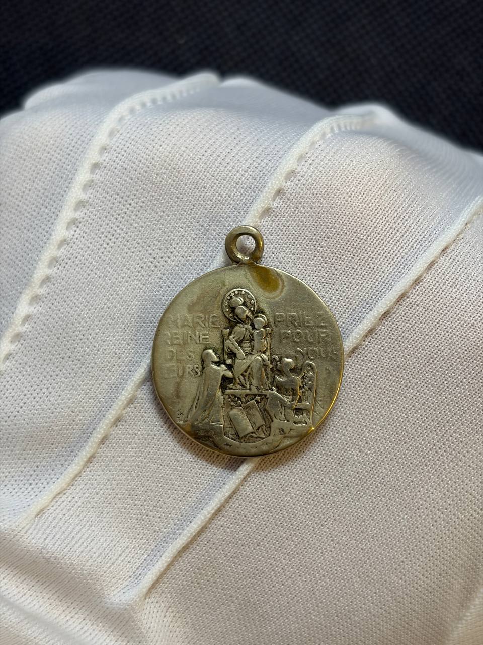 Vintage French Catholic Medal – Marie Reine, Virgin Mary Religious Pendant
