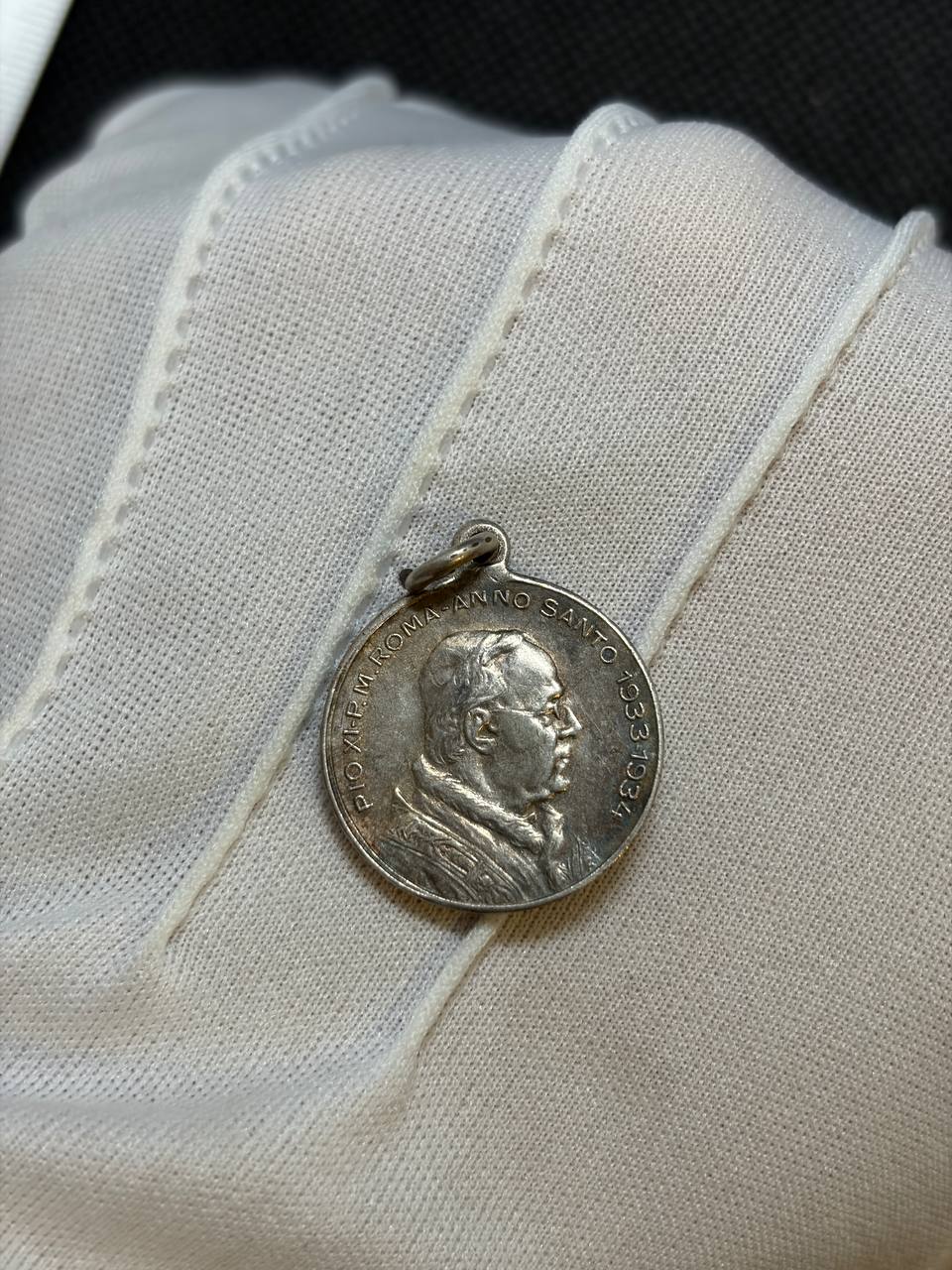 Vintage Catholic Medal of Pope Pius XI – Holy Year 1933–1934, Redeemer of the World