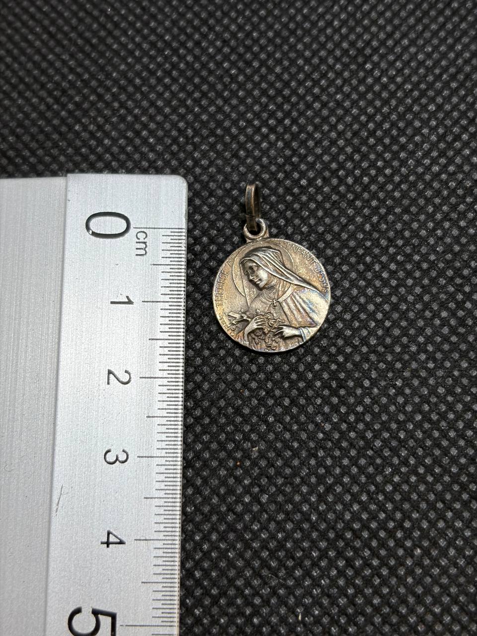 Catholic St. Thérèse of Lisieux Medal – Saint Thérèse Pendant