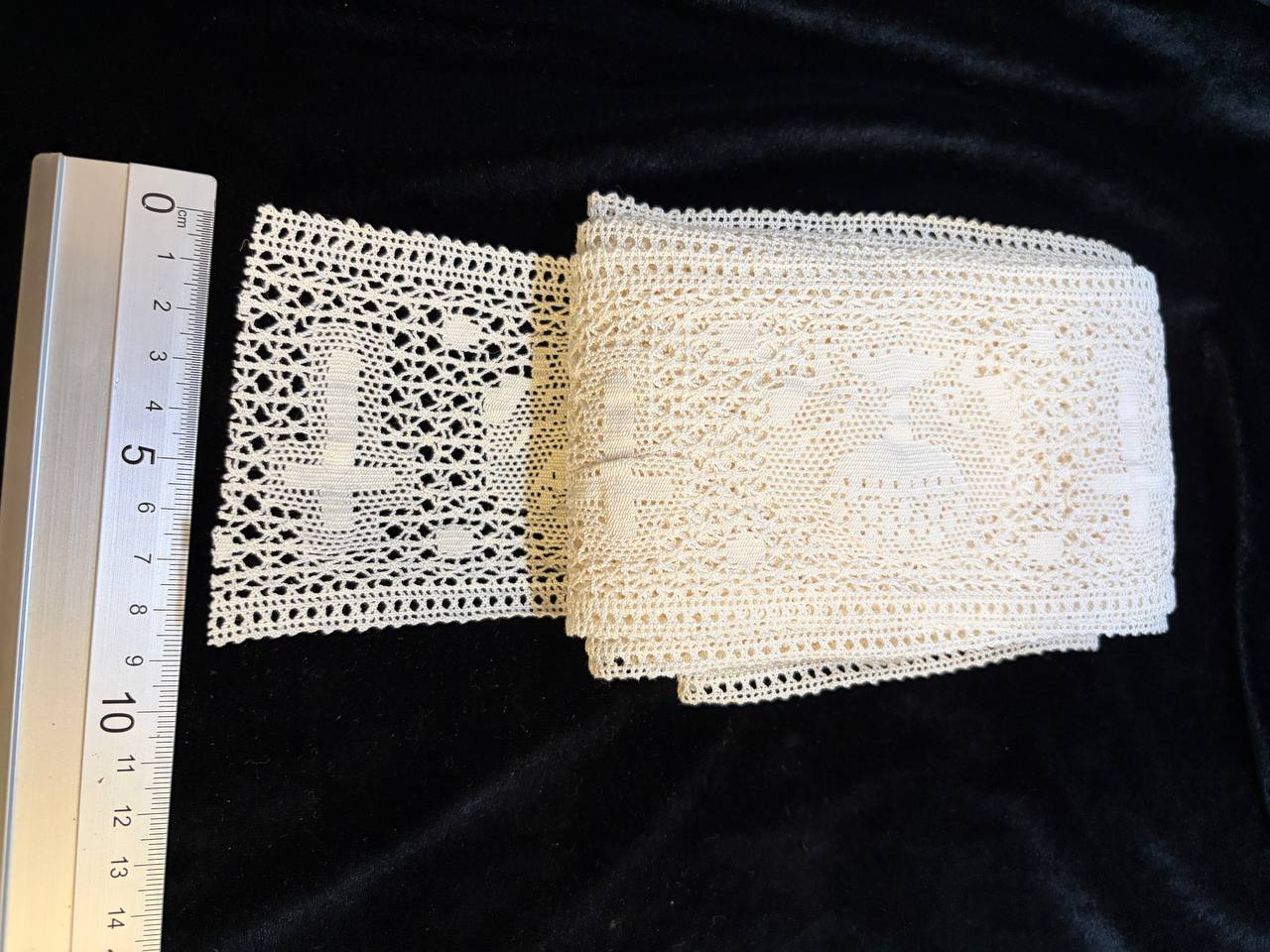 Catholic Liturgical Lace – White Ecclesiastical Textile with Chi-Rho | 4.8 m