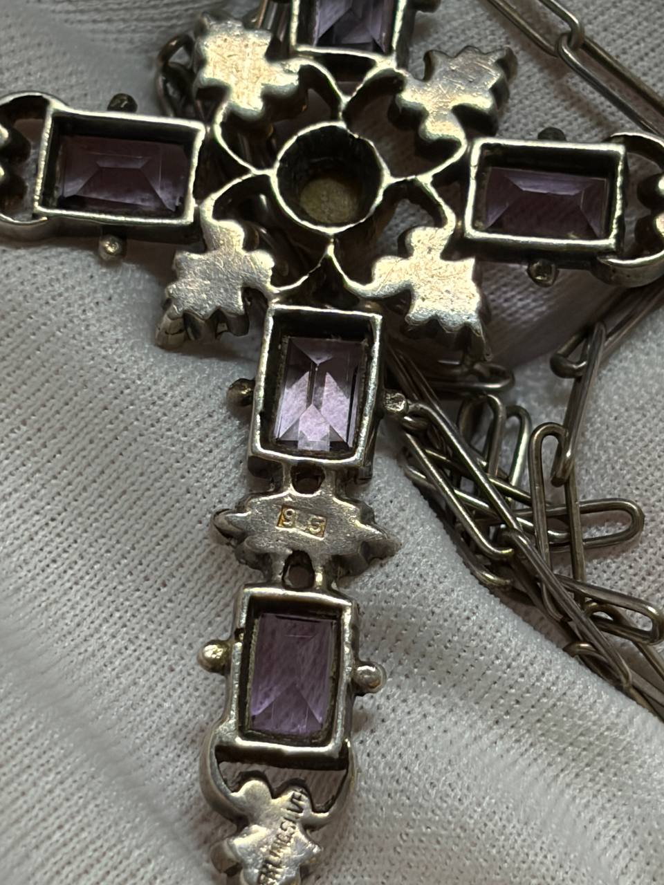 925 Sterling Silver Cross Pendant – Amethyst-Coloured Stones & Gold-Tone Details | 13g