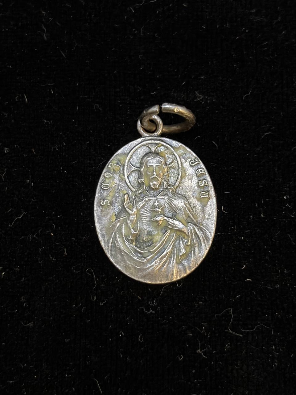 Vintage Our Lady of Mount Carmel Scapular Medal – Sacred Heart of Jesus | Religious Medal