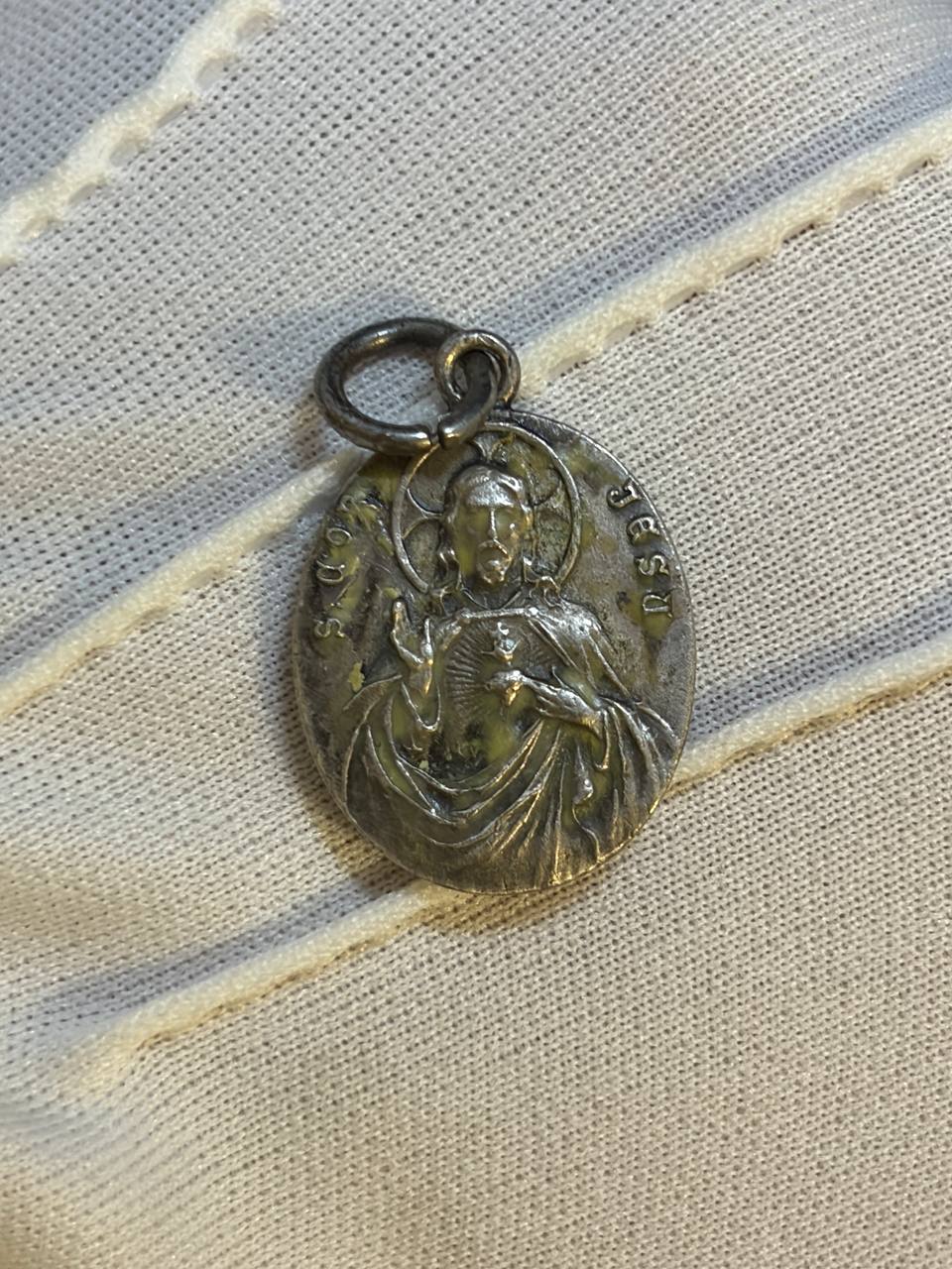 Vintage Our Lady of Mount Carmel Scapular Medal – Sacred Heart of Jesus | Religious Medal