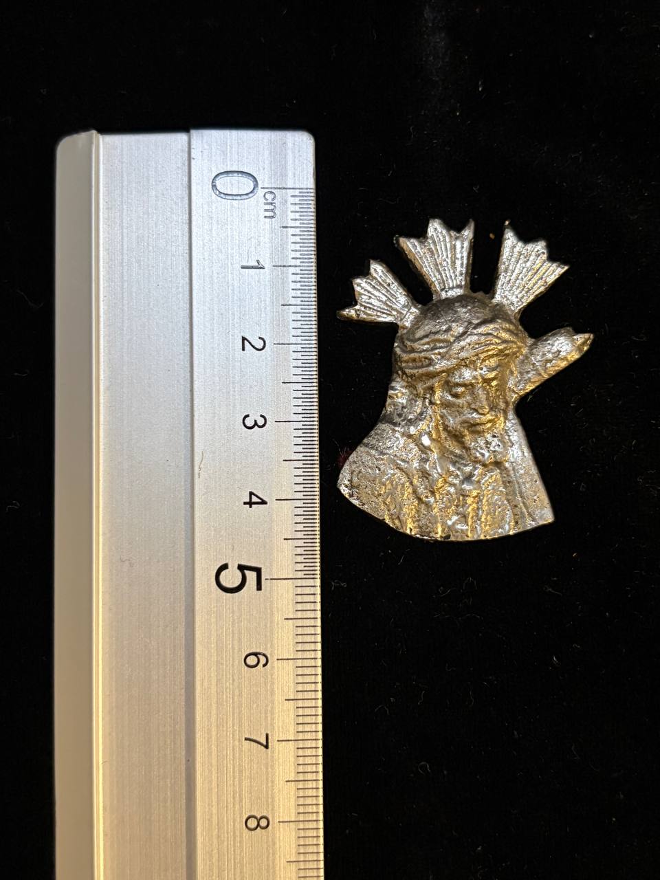 Vintage Jesus Christ Devotional Medal, Silver-Tone Relief Plaque, Catholic Religious Pendant – photo 3
