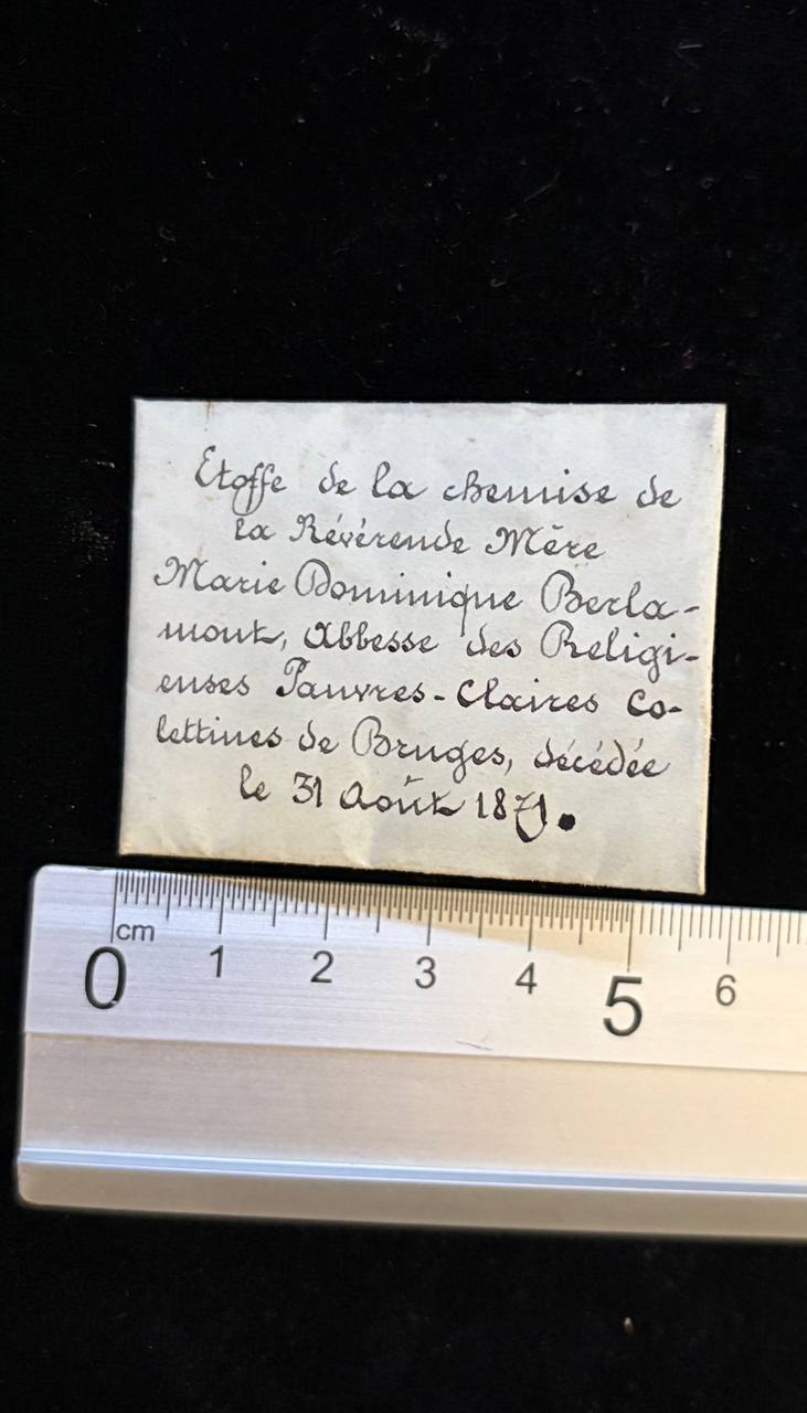 Rare Relic of Mother Marie-Dominique Berlamont, 19th-Century Clothing Relic, Original Handwritten Label – photo 4