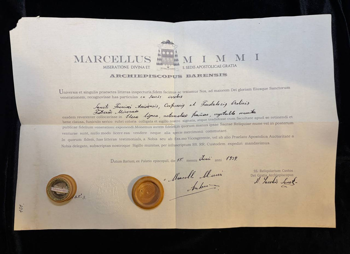 1959 certificate of Archbishop Marcellus Mimmi of Bari for the Saint Francis of Assisi relic, shown with the wax seal and theca