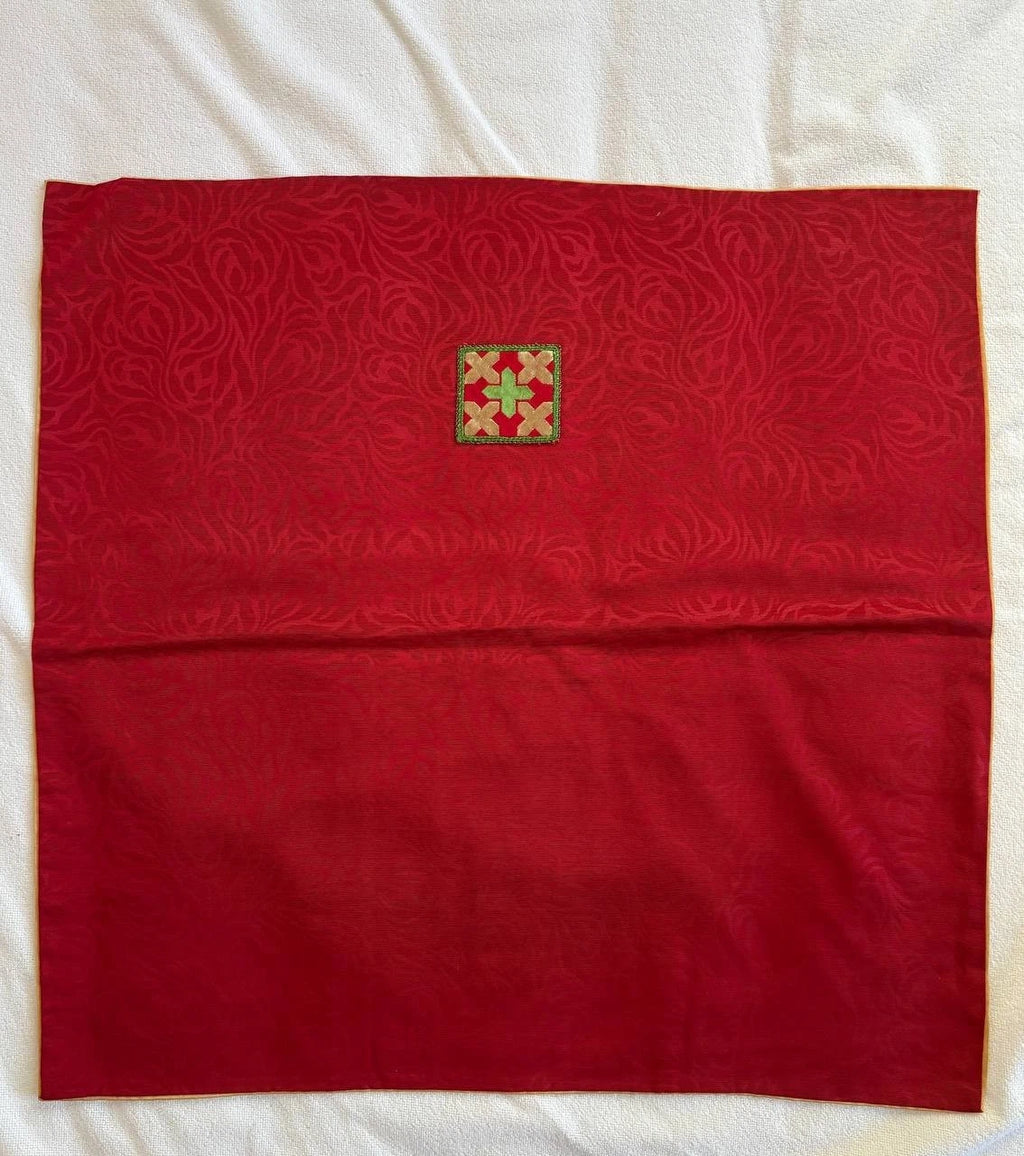Chalice veil.