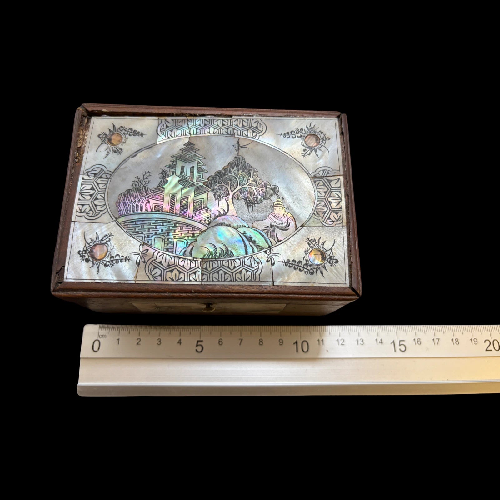 Antique Carved Shell Mother of Pearl Inlay Wood Trinket Box Chinoiserie